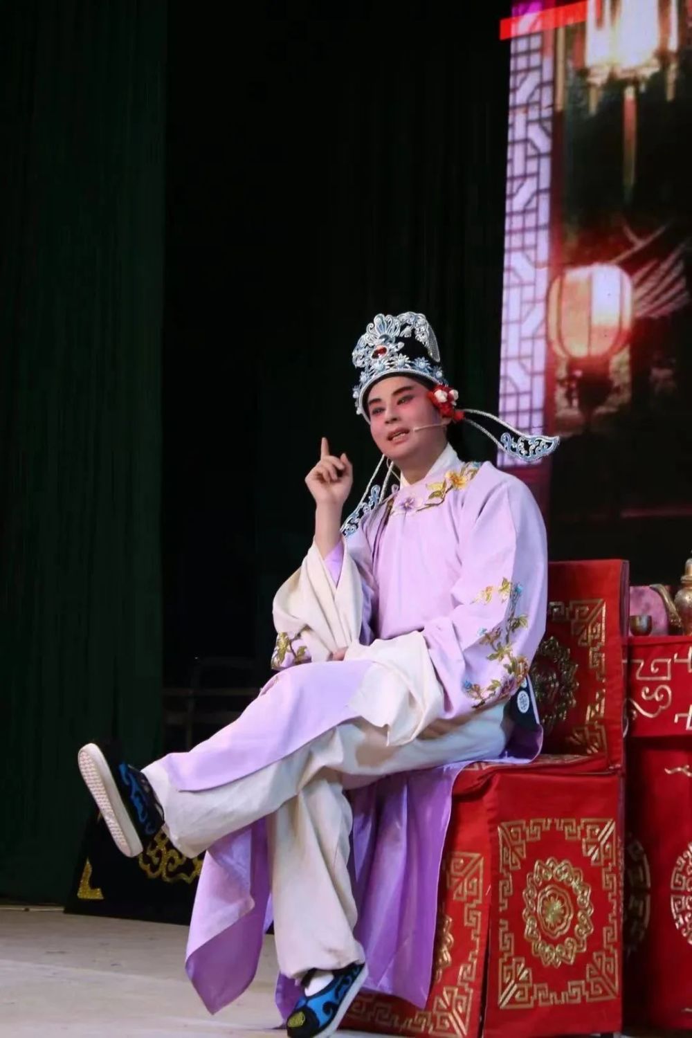 鼎点登录：被网暴的「春晚明星」